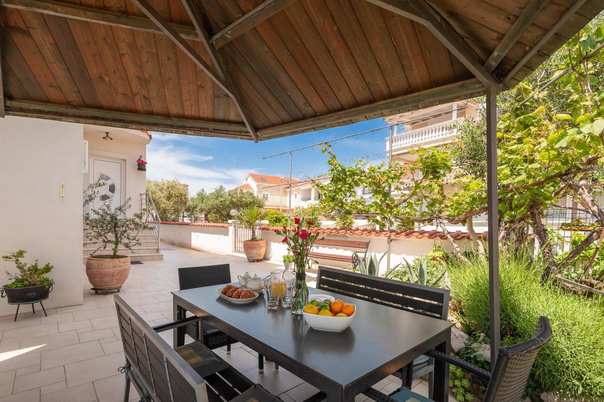 Apartments Tihi III Vodice Buitenkant foto